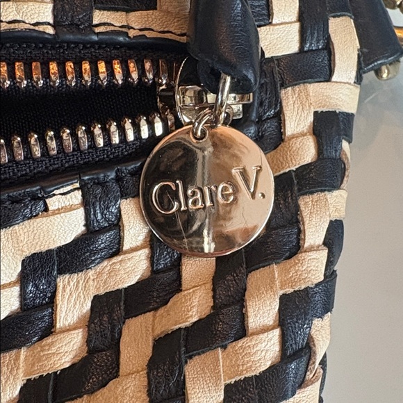 Clare V Black and Cream Le Grande Fanny - Picture 5 of 6